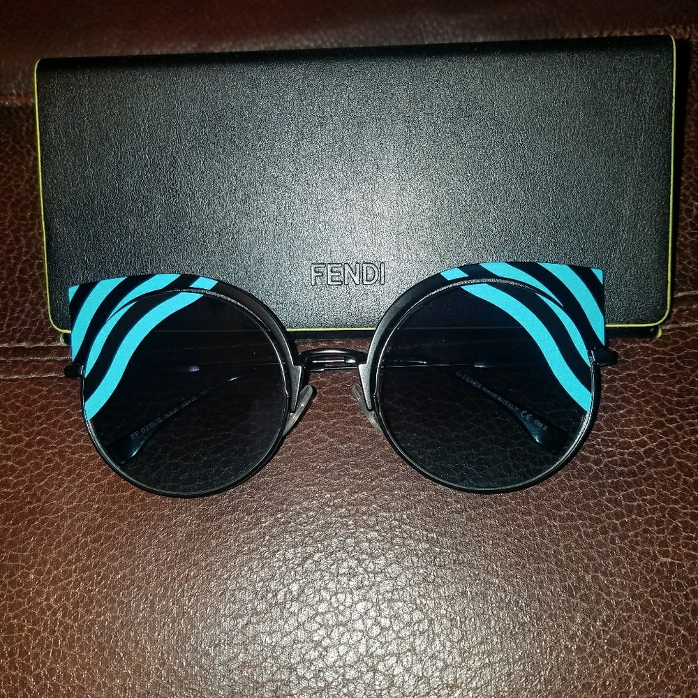 FENDI Eyeshine Cateye Sunglasses